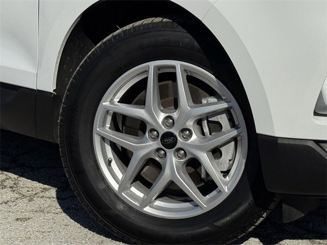 Certified 2024 Ford Edge SEL image 32