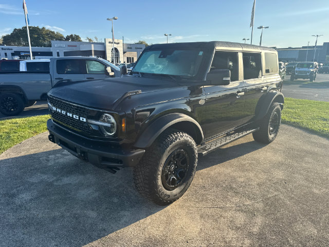 Certified 2024 Ford Bronco Wildtrak AWD/4WD image 3
