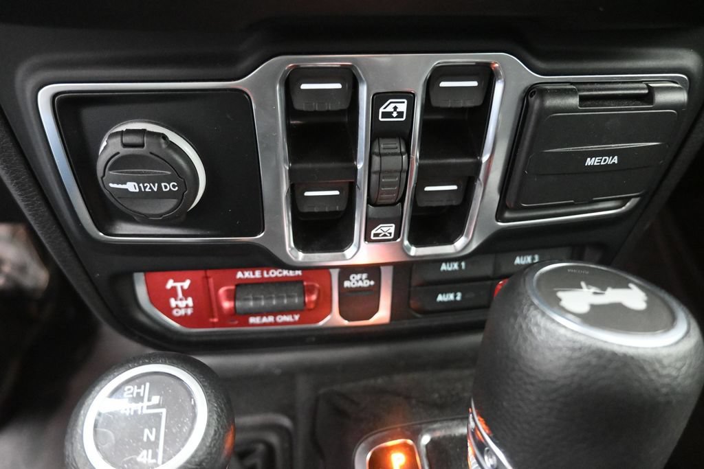 Used 2024 Jeep Wrangler Unlimited Sport AWD/4WD image 28