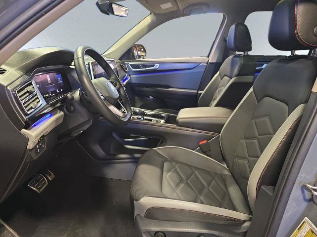 Used 2025 Volkswagen Atlas Peak Edition SE AWD/4WD image 6
