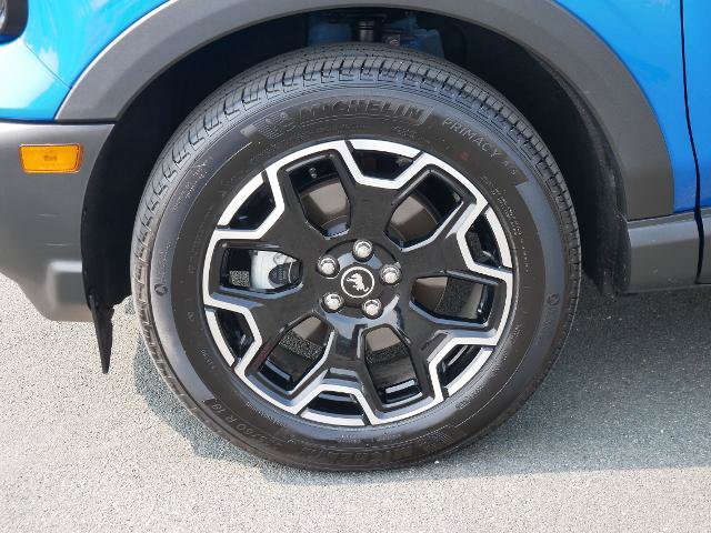 Certified 2025 Ford Bronco Sport Outer Banks w/ Outer Banks Tech Package+ AWD/4WD image 9