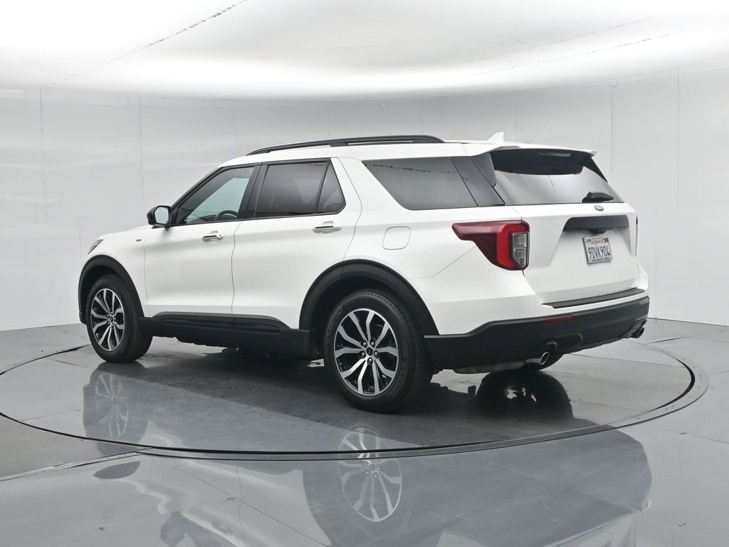 Certified 2022 Ford Explorer ST-Line RWD image 7