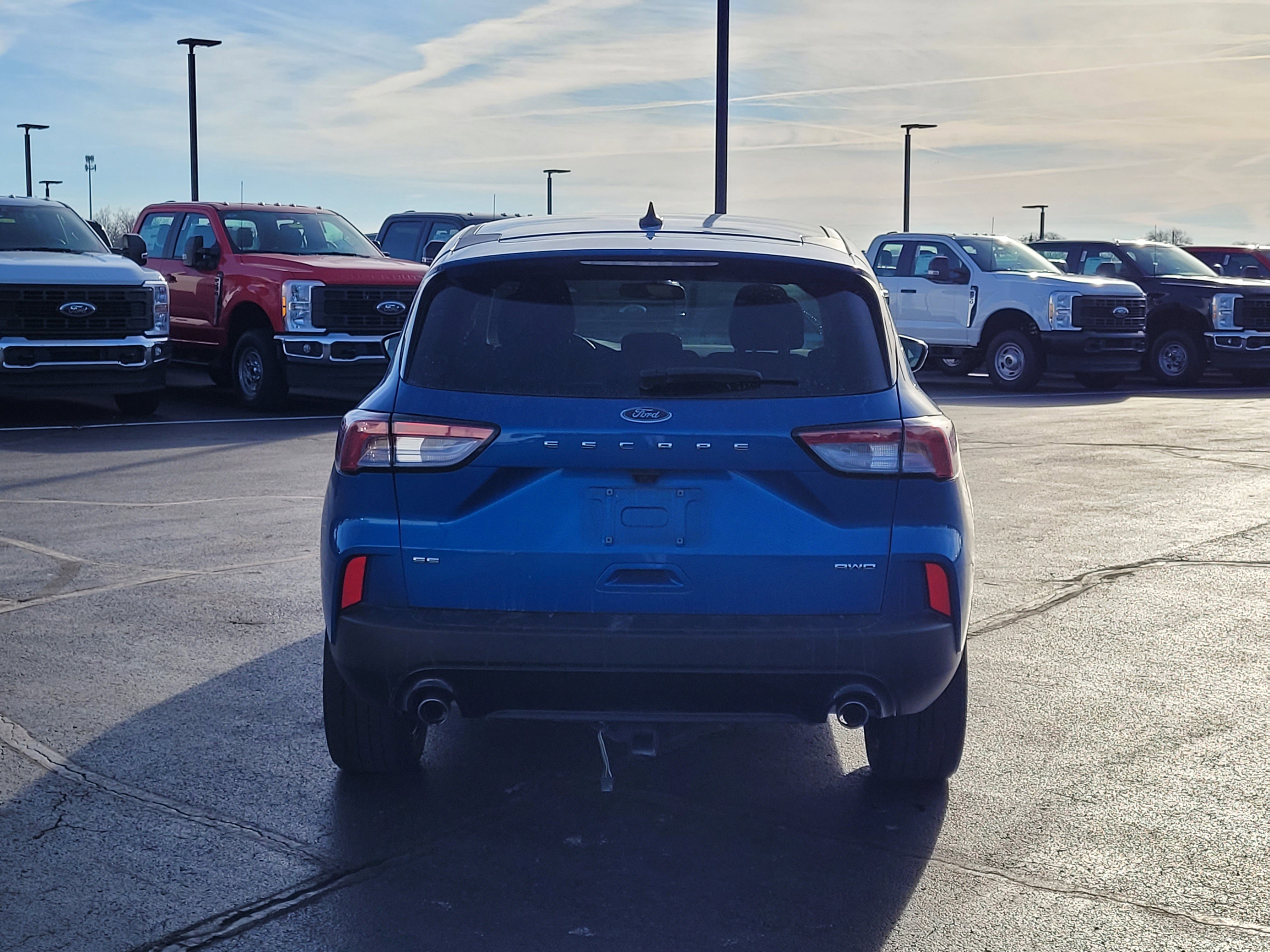 Certified 2021 Ford Escape SE w/ SE Sport Appearance Package image 4