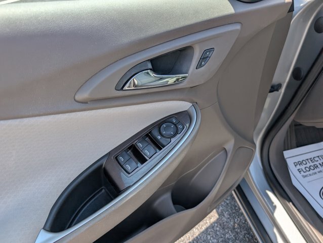 Used 2023 Chevrolet Malibu LT FWD image 9