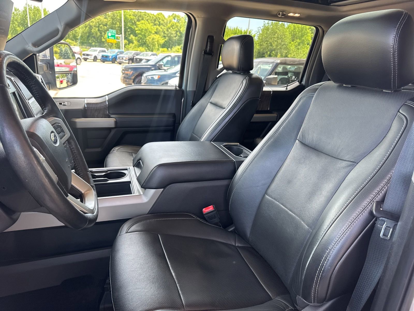 Certified 2017 Ford F250 Lariat w/ Lariat Ultimate Package AWD/4WD image 28