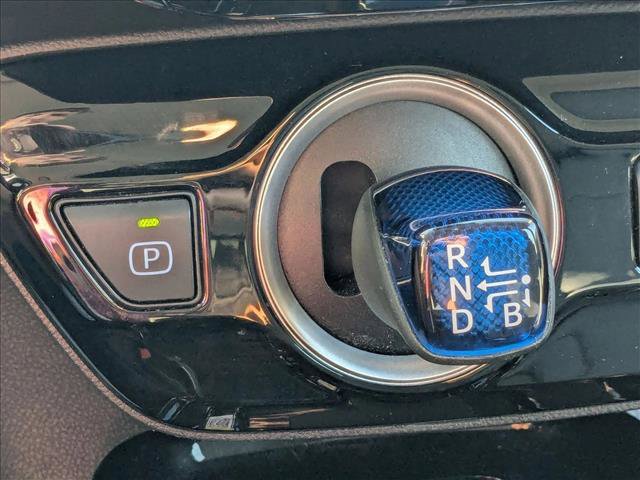 Used 2021 Toyota Prius Prime Limited image 12