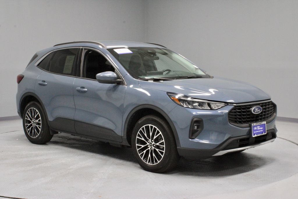 Certified 2023 Ford Escape SE