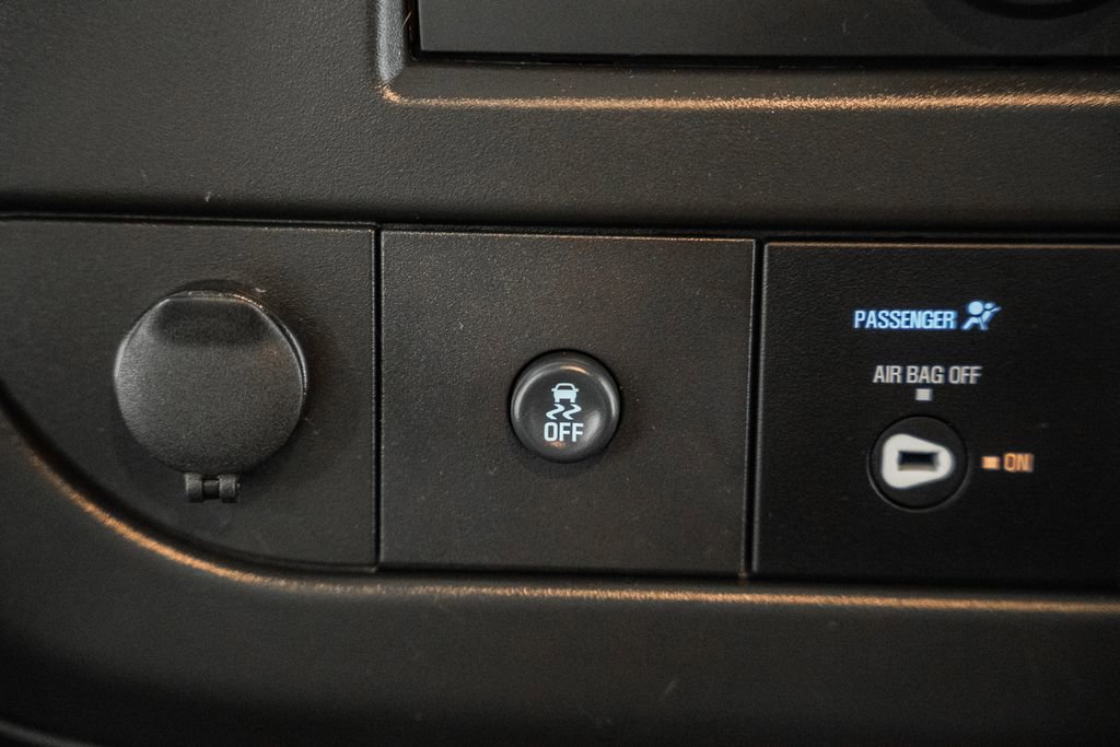 Used 2024 GMC Savana 2500 w/ Driver Convenience Package image 30