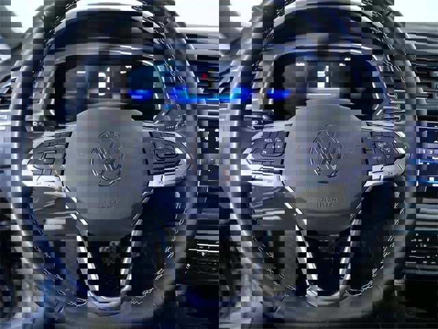 Used 2022 Volkswagen Tiguan SE image 21