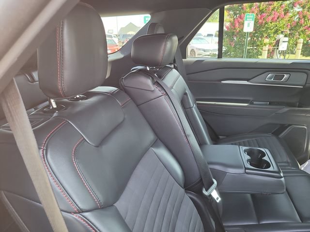 Certified 2025 Ford Explorer ST-Line w/ ST-Line Street Pack AWD/4WD image 28