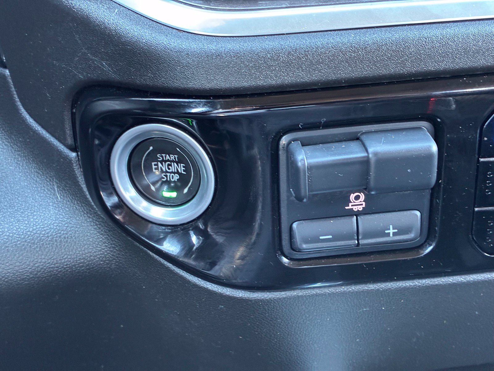 Used 2022 Chevrolet Silverado 1500 LTZ AWD/4WD image 21