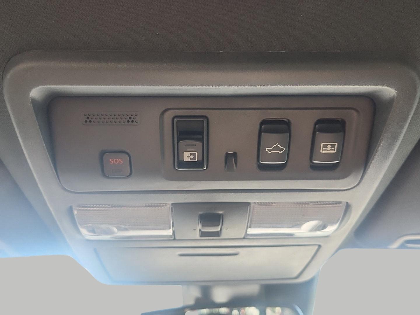 Used 2021 Nissan Titan Platinum Reserve w/ Moonroof Package AWD/4WD image 19