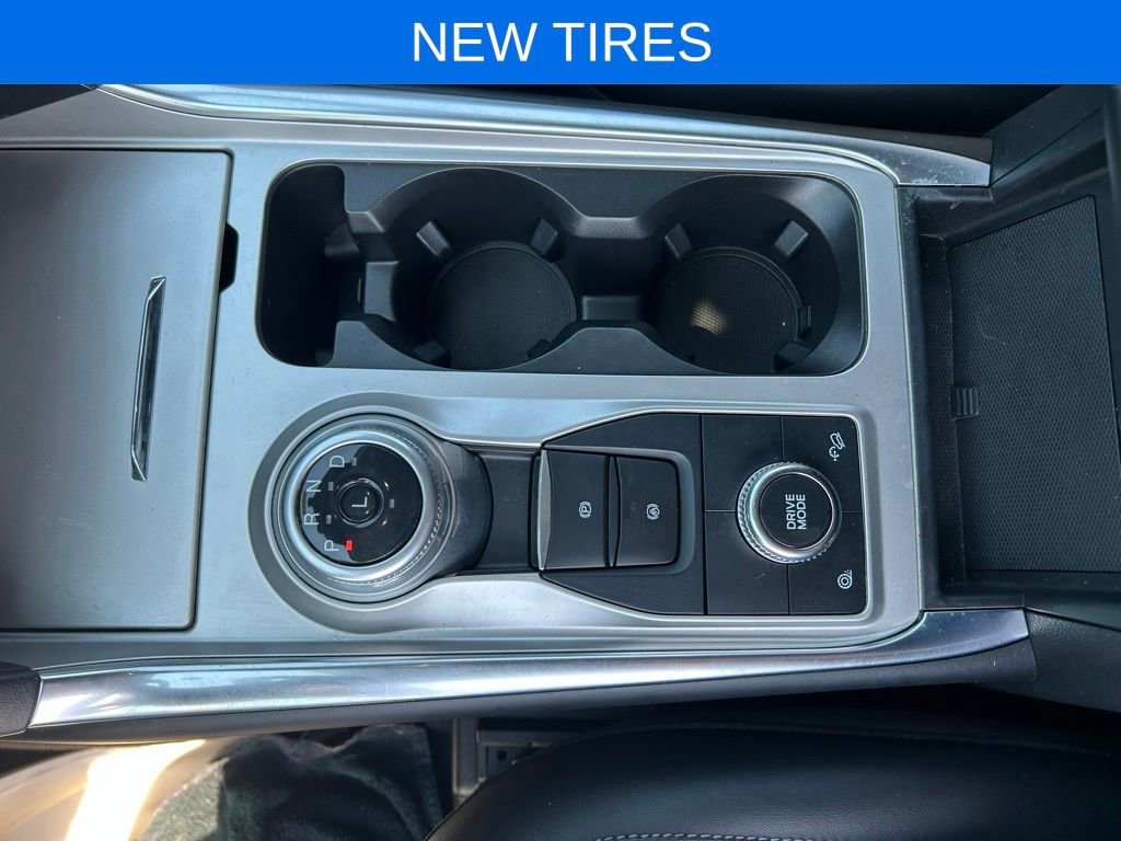 Certified 2022 Ford Explorer XLT w/ Equipment Group 202A AWD/4WD image 28