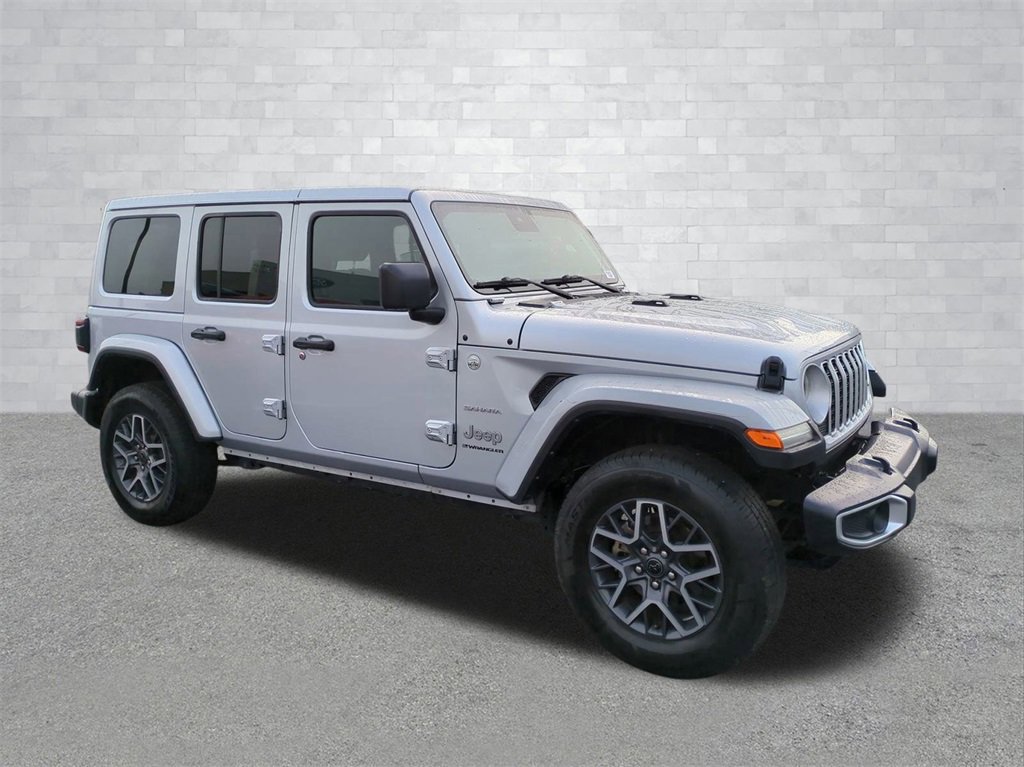 Used 2024 Jeep Wrangler Sahara image 8