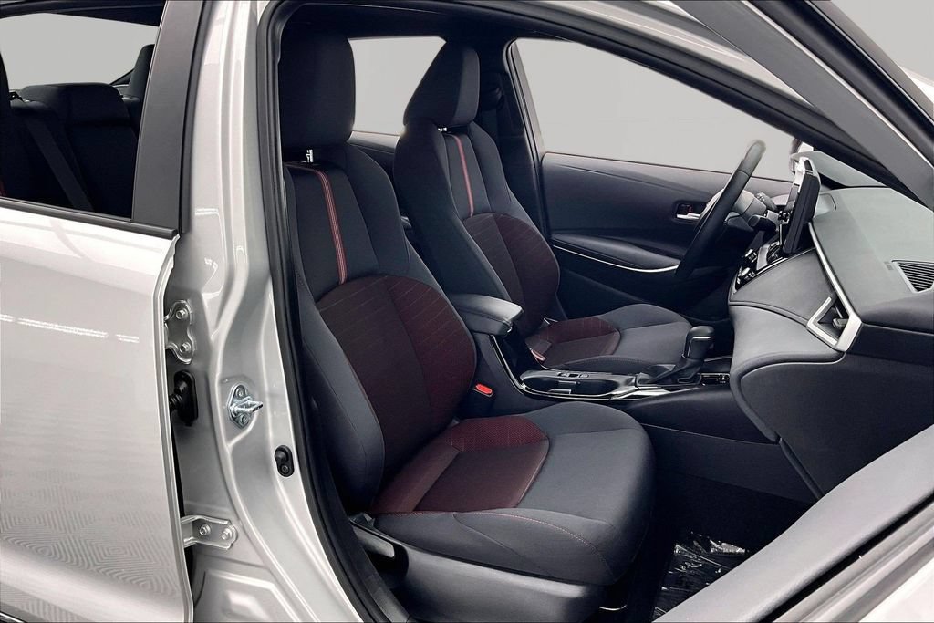 Used 2025 Toyota Corolla SE FWD image 7