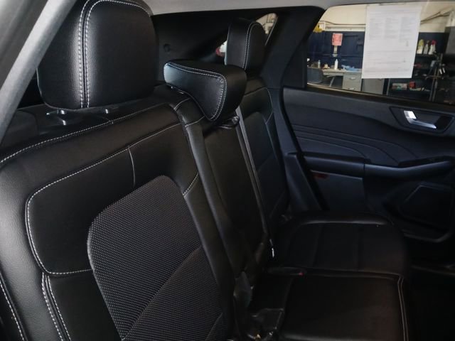 Certified 2022 Ford Escape Titanium w/ Class II Trailer Tow Package image 52