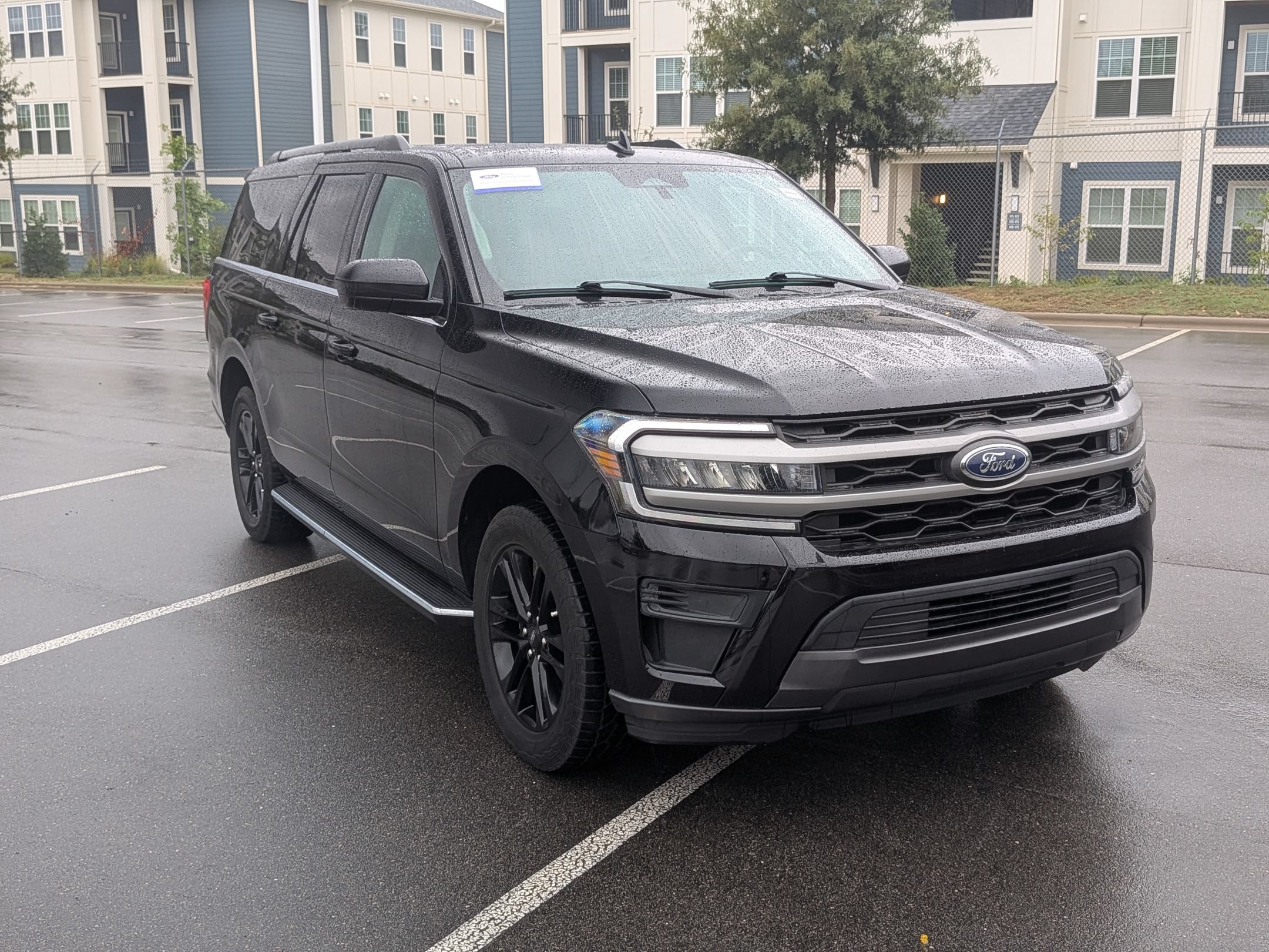Certified 2023 Ford Expedition Max XLT RWD image 2