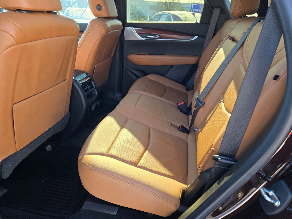 Used 2021 Cadillac XT5 Premium Luxury image 15