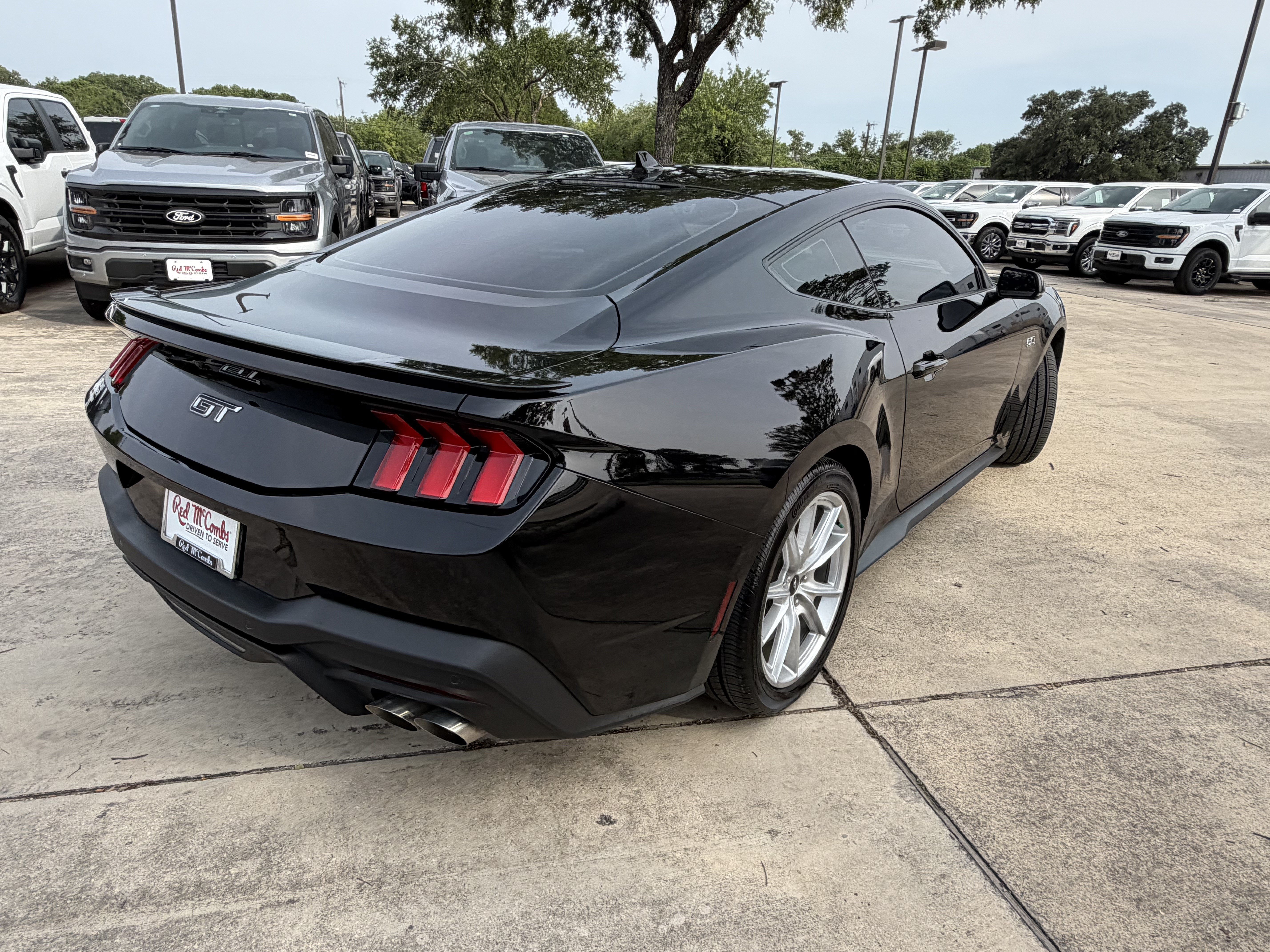 Certified 2025 Ford Mustang GT Premium RWD image 5