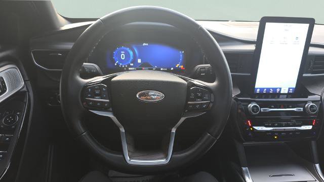 Certified 2023 Ford Explorer Platinum w/ Technology Package image 19