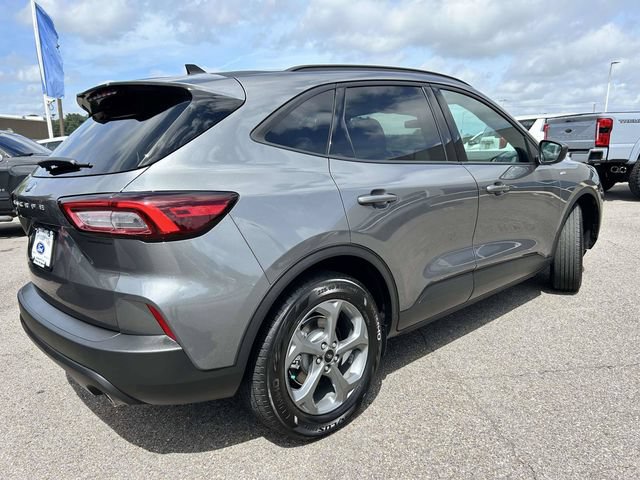 Certified 2025 Ford Escape ST-Line FWD image 3