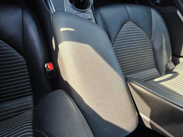 Used 2020 Toyota Camry SE image 23