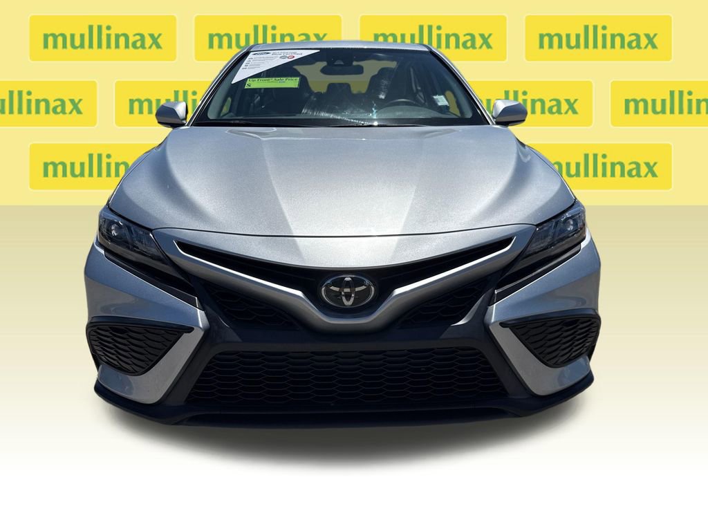 Used 2022 Toyota Camry SE FWD image 11