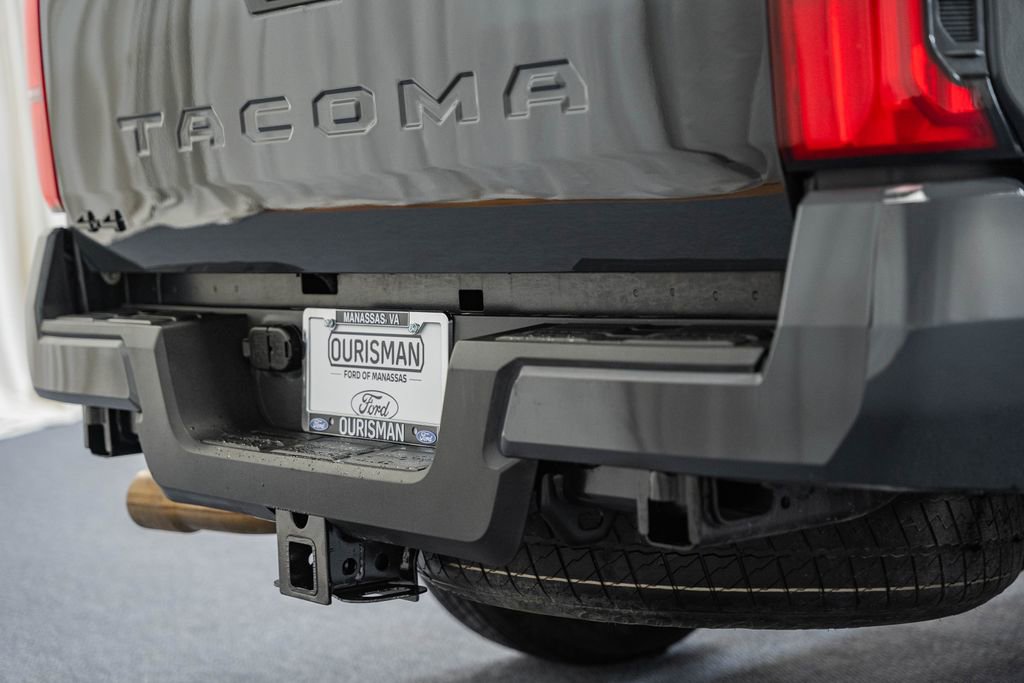 Used 2025 Toyota Tacoma TRD Sport AWD/4WD image 10