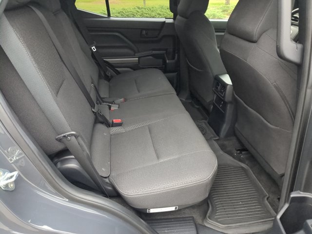 Used 2025 Toyota 4Runner SR5 AWD/4WD image 33