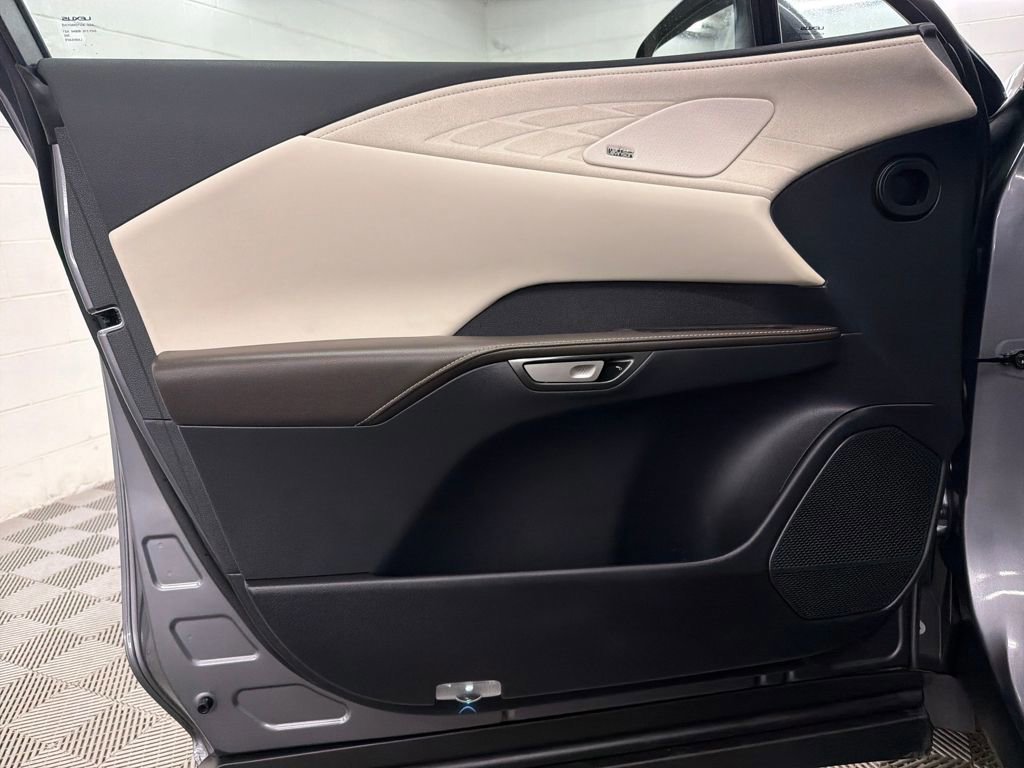 Used 2023 Lexus RX 350 FWD image 16