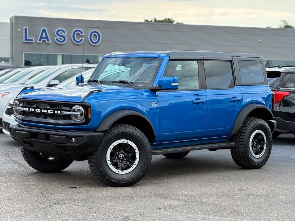 Certified 2023 Ford Bronco Outer Banks w/ Sasquatch Package
