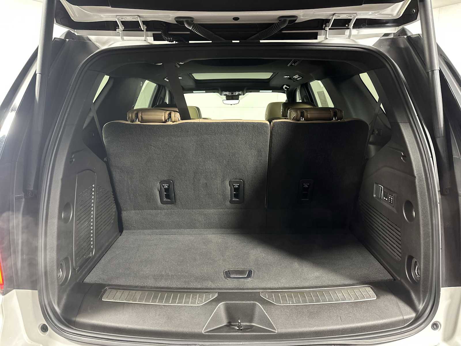 Used 2023 Chevrolet Tahoe Premier image 22