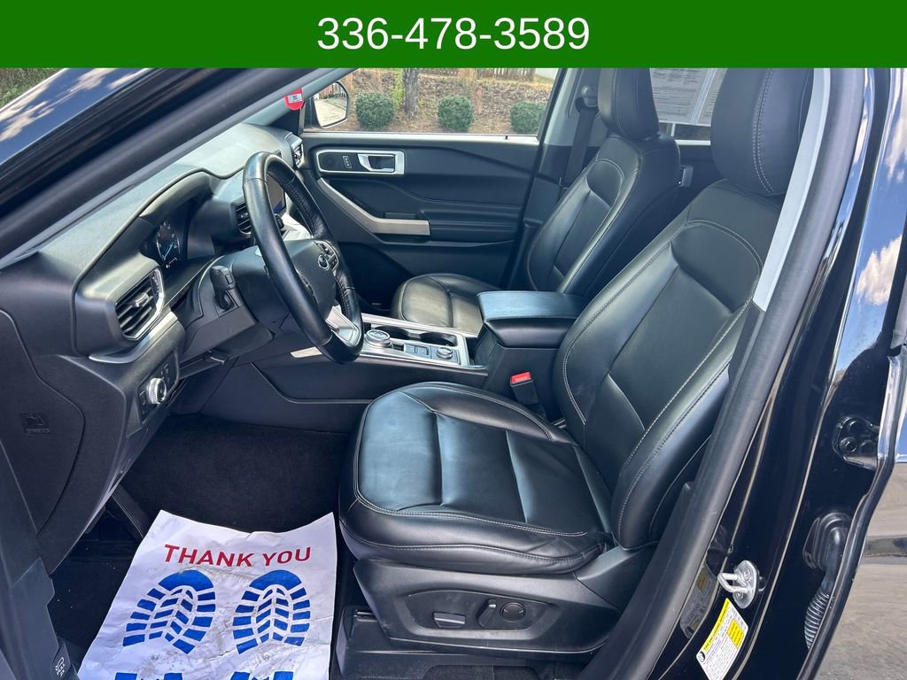 Certified 2022 Ford Explorer XLT w/ Equipment Group 202A image 9