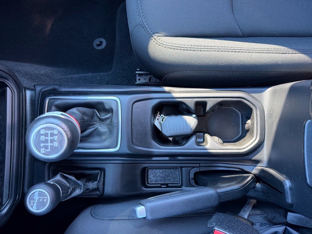 Used 2021 Jeep Wrangler Sport AWD/4WD image 17
