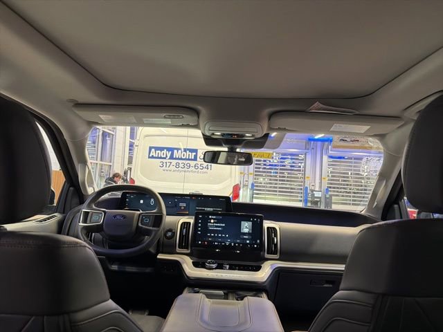 Certified 2025 Ford Expedition Active image 24