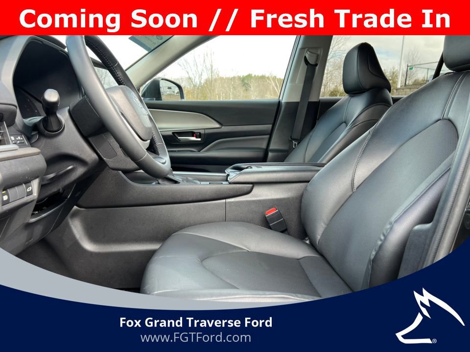 Used 2025 Toyota Grand Highlander AWD image 9