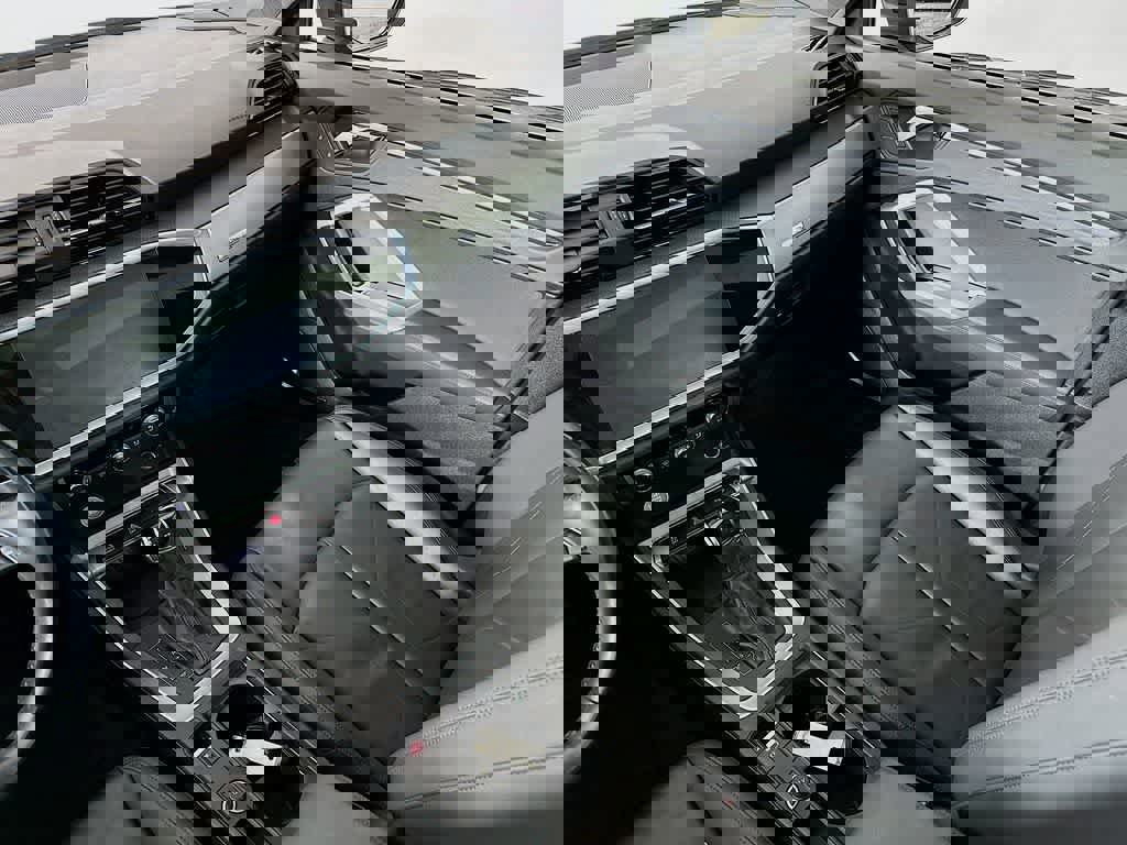 Used 2020 Audi Q3 2.0T Premium Plus w/ Premium Plus Package image 14