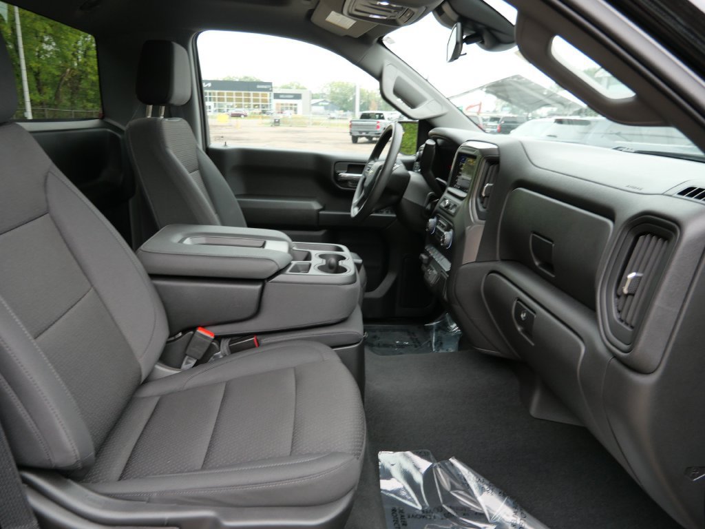 Used 2026 Chevrolet Silverado 1500 W/T w/ WT Value Package AWD/4WD image 12