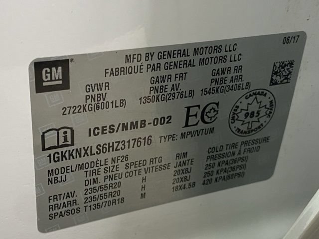 Used 2017 GMC Acadia Denali w/ Technology Package AWD/4WD image 31
