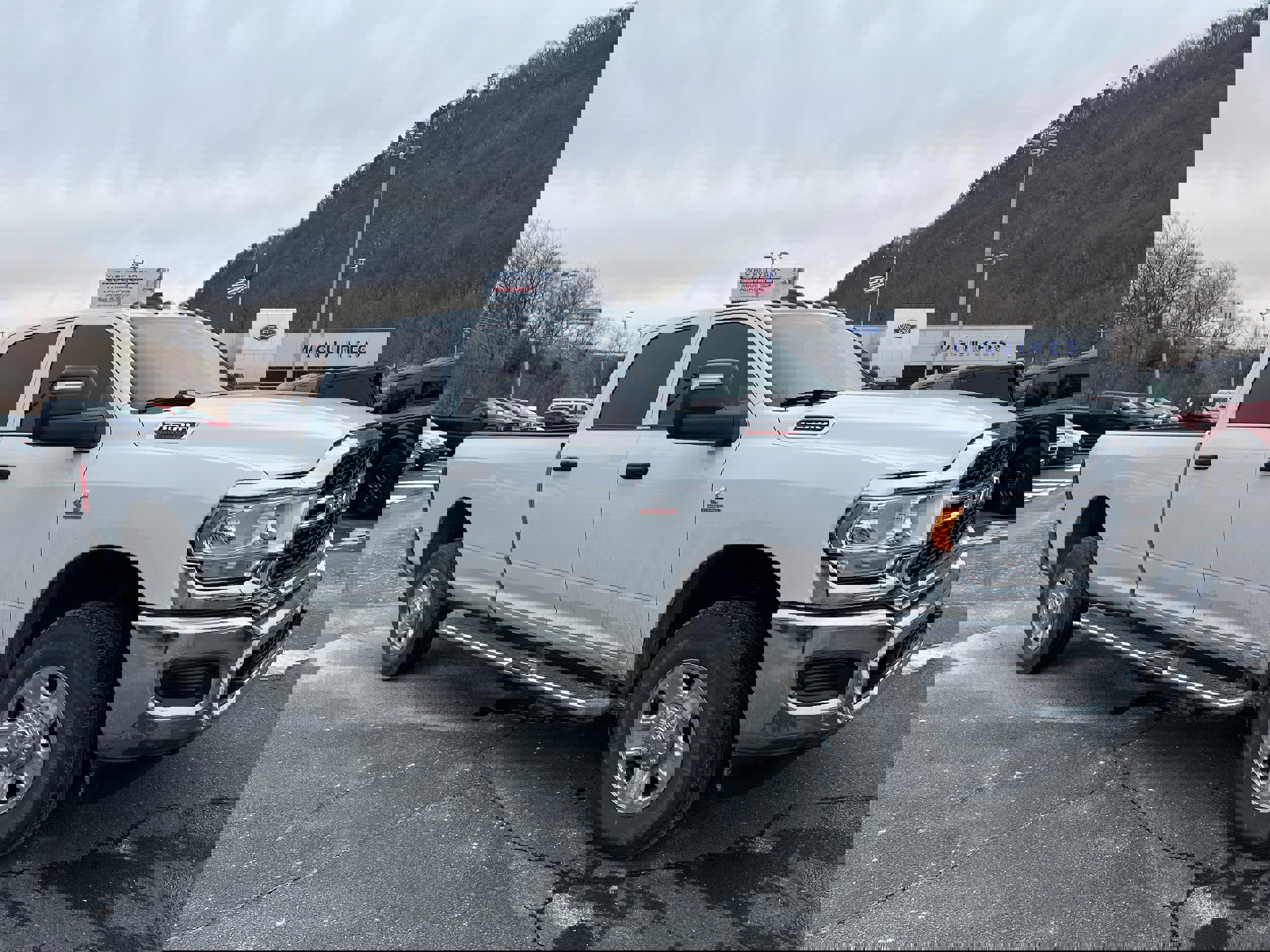 Used 2024 RAM 2500 Tradesman w/ Chrome Appearance Group image 6