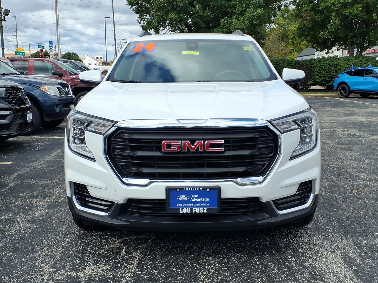 Used 2024 GMC Terrain SLE w/ Driver Convenience Package FWD image 28
