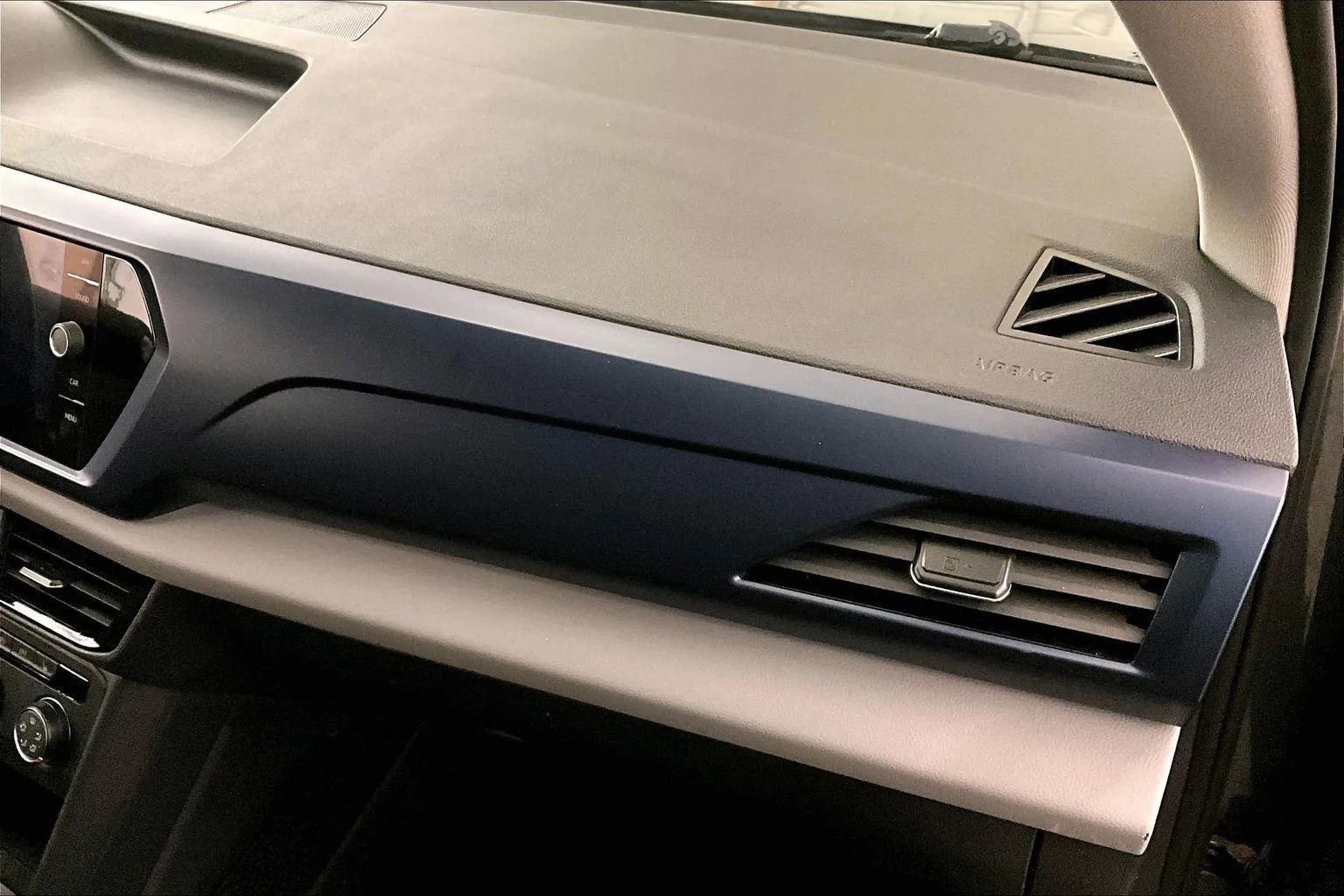 Used 2022 Volkswagen Taos SE image 15