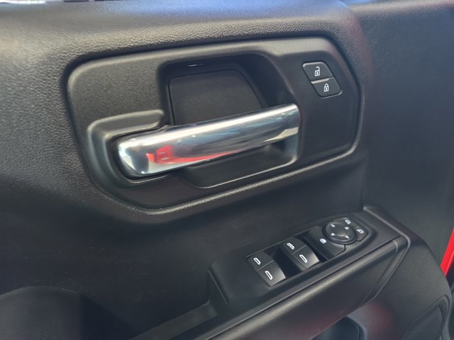 Used 2022 Chevrolet Silverado 1500 Custom w/ Safety Confidence Package image 8