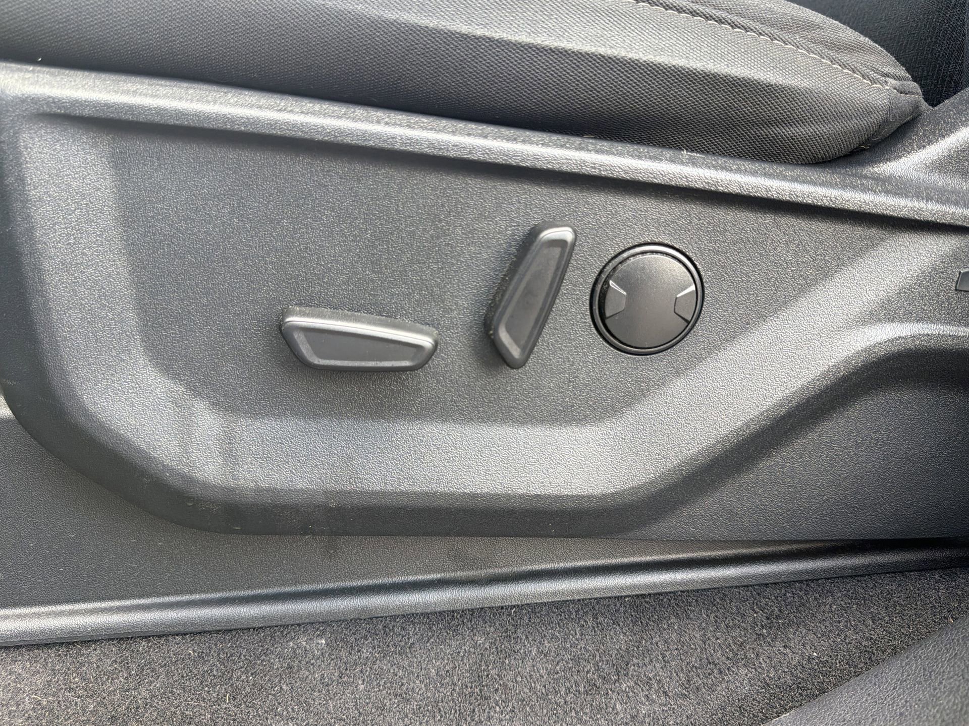 Certified 2023 Ford F150 XLT w/ Equipment Group 302A High image 35