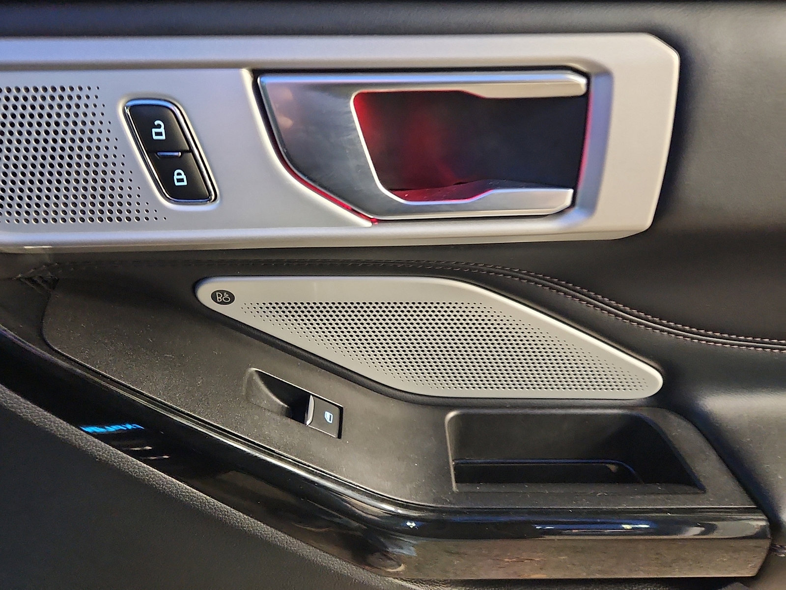 Certified 2022 Ford Explorer Platinum w/ Equipment Group 601A image 37