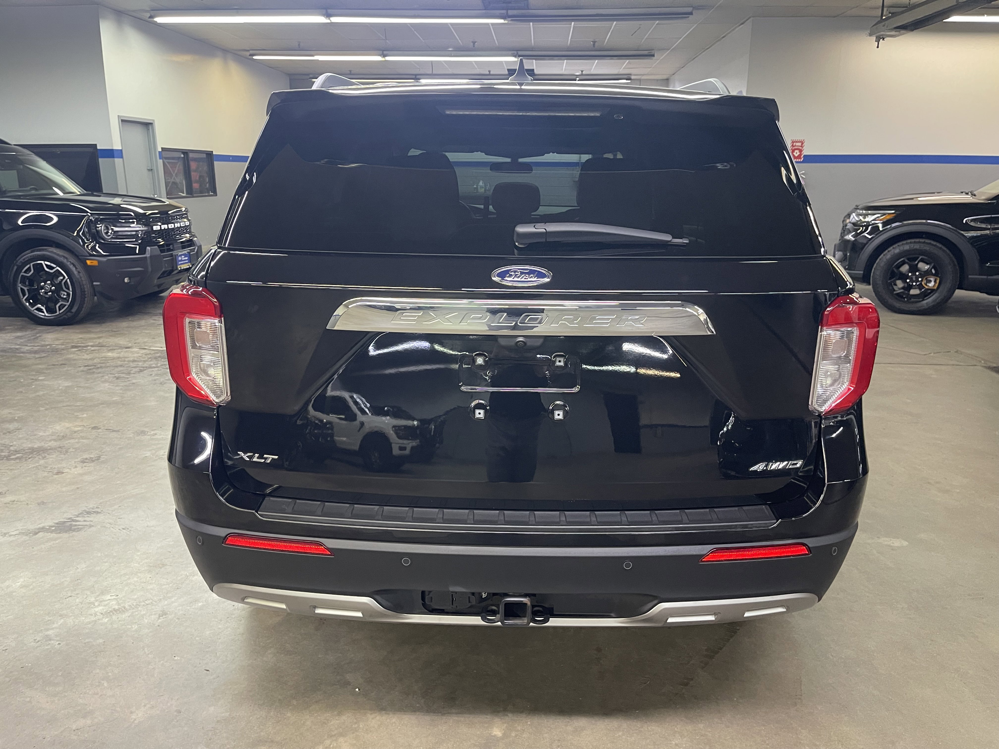 Certified 2023 Ford Explorer XLT w/ Equipment Group 202A image 6