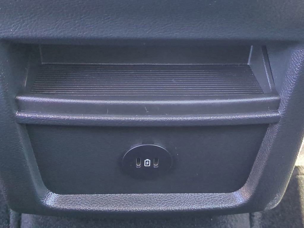 Certified 2024 Ford Edge SE image 15