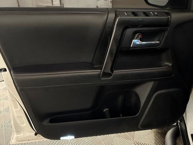 Used 2020 Toyota 4Runner TRD Off-Road image 15