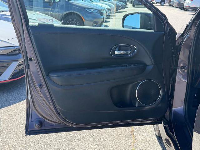 Used 2019 Honda HR-V Touring image 11
