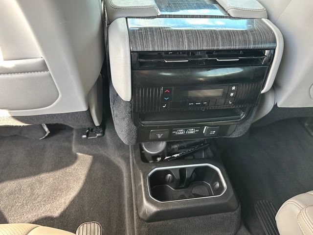 Used 2022 Jeep Wagoneer Series III w/ Convenience Group I AWD/4WD image 19